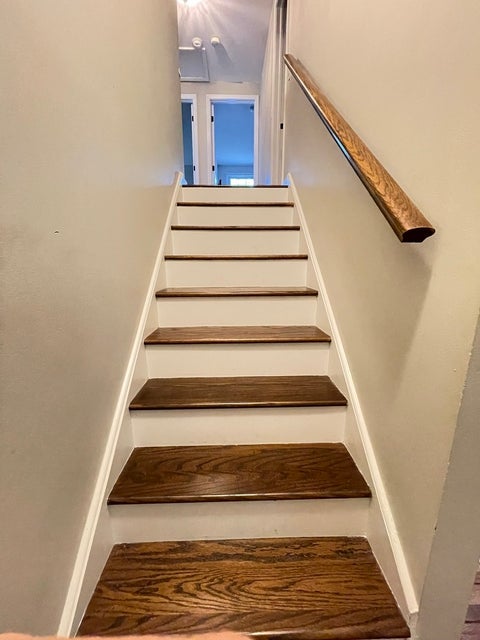 Tiny photo for 1039 Garfield Avenue, Libertyville, IL 60048 (MLS # 12769168)
