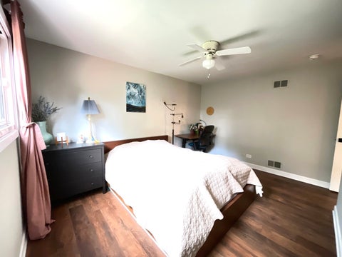 Tiny photo for 1039 Garfield Avenue, Libertyville, IL 60048 (MLS # 12769168)