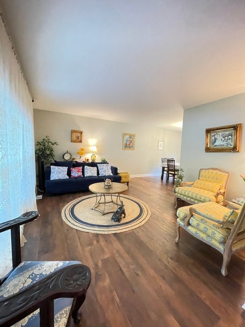 Tiny photo for 1039 Garfield Avenue, Libertyville, IL 60048 (MLS # 12769168)