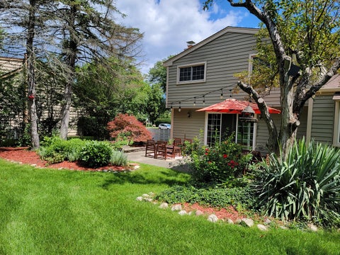 Tiny photo for 1039 Garfield Avenue, Libertyville, IL 60048 (MLS # 12769168)