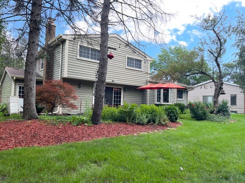 Tiny photo for 1039 Garfield Avenue, Libertyville, IL 60048 (MLS # 12769168)