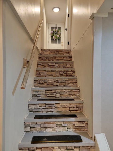 Tiny photo for 1039 Garfield Avenue, Libertyville, IL 60048 (MLS # 12769168)