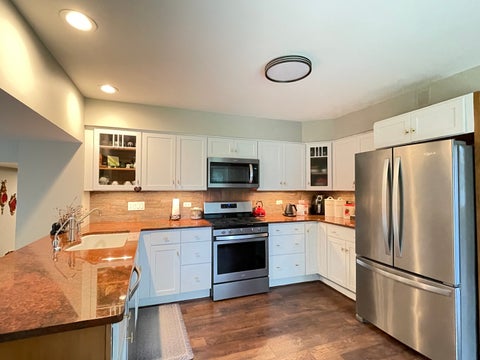 Tiny photo for 1039 Garfield Avenue, Libertyville, IL 60048 (MLS # 12769168)