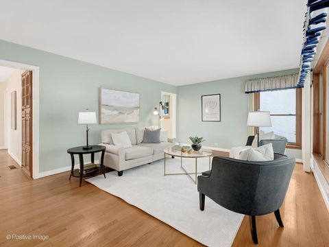 Tiny photo for 613 N Spring Avenue, La Grange Park, IL 60526 (MLS # 12626026)