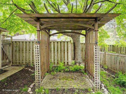 Tiny photo for 613 N Spring Avenue, La Grange Park, IL 60526 (MLS # 12626026)