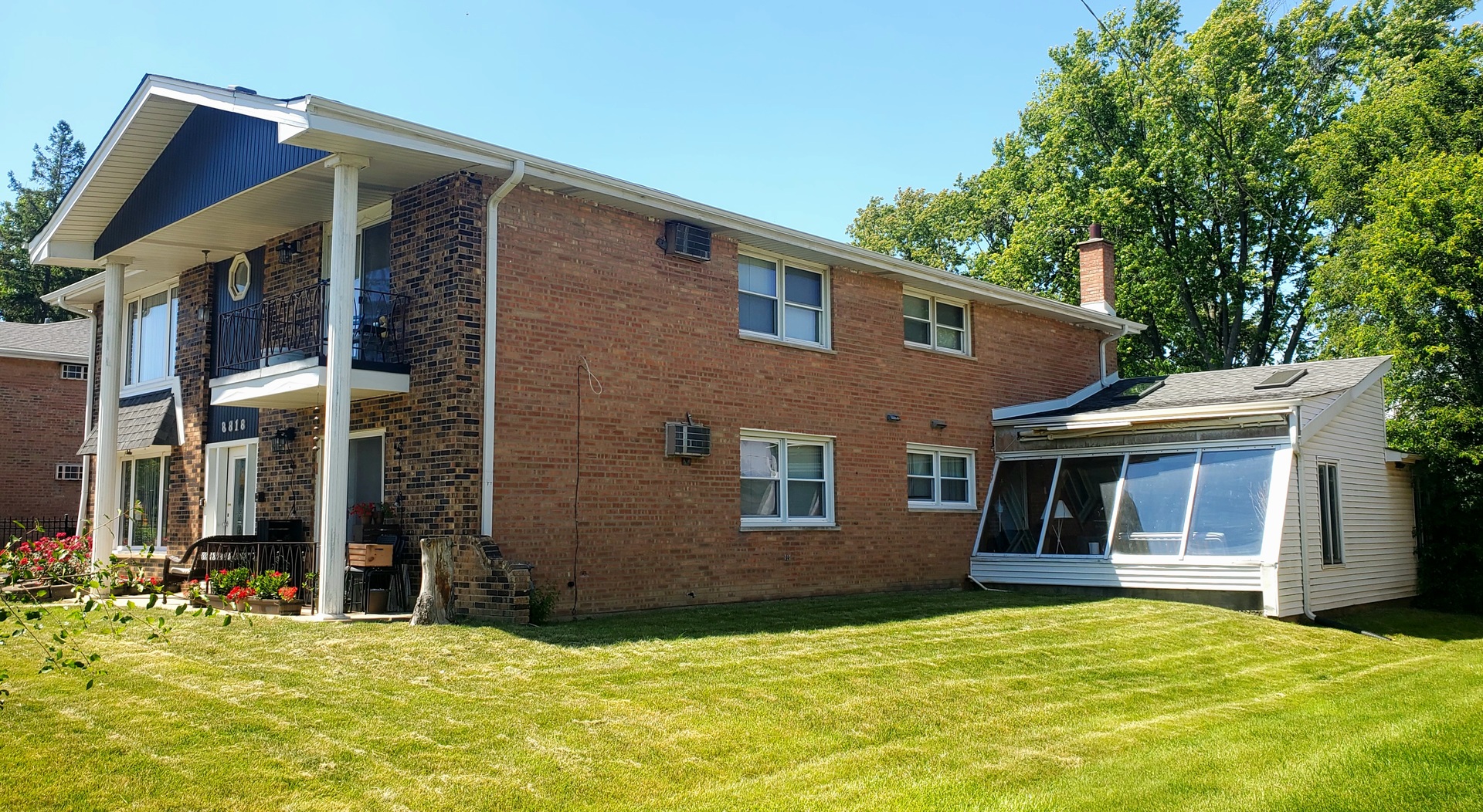 8818 W 85th Street