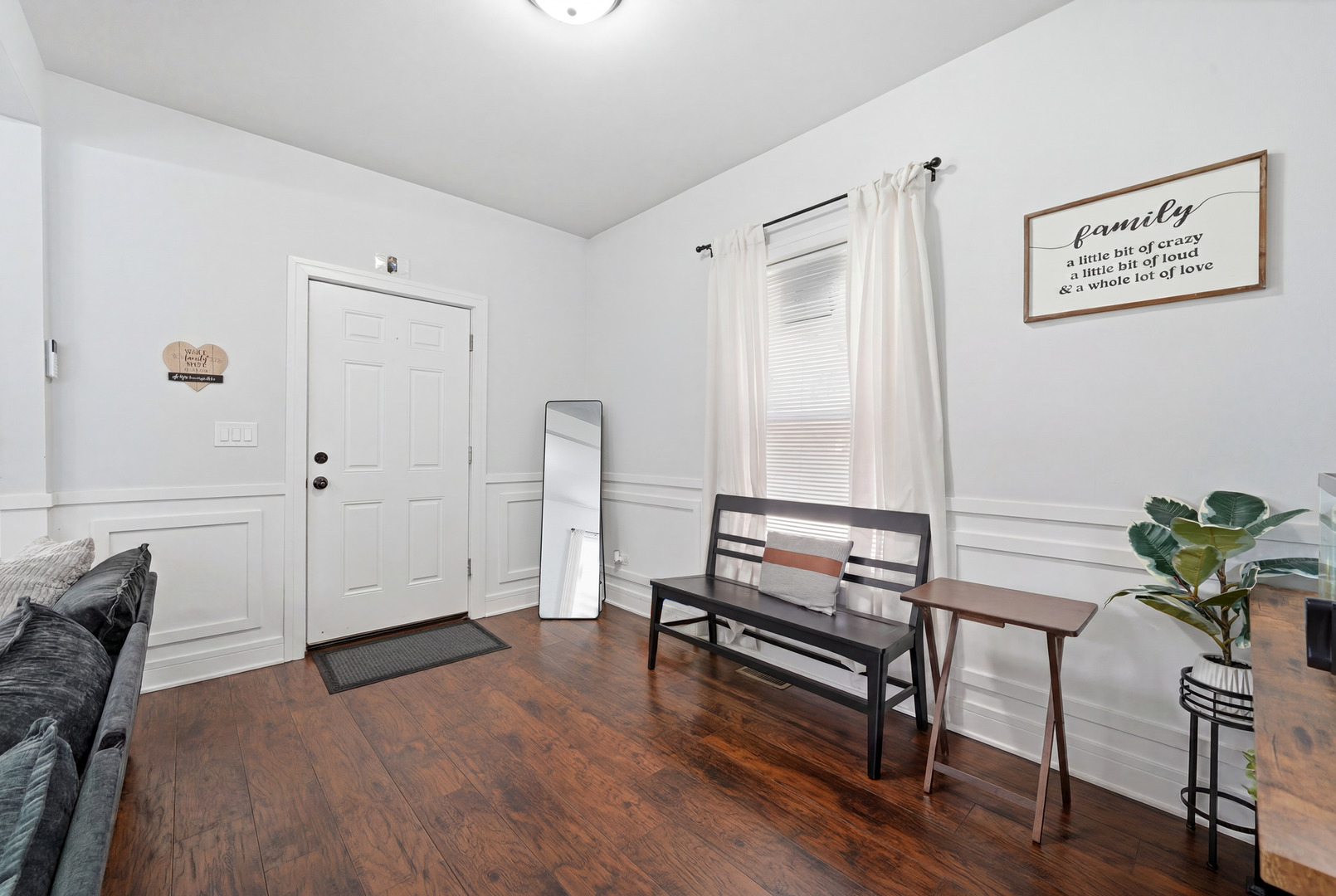945 N Lawler Avenue