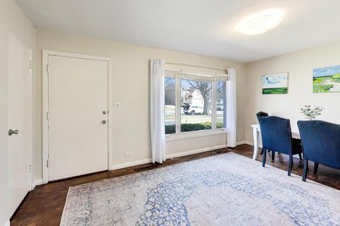 Tiny photo for 314 N Owen Street, Mount Prospect, IL 60056 (MLS # 12596123)