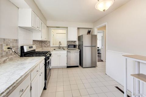 Tiny photo for 314 N Owen Street, Mount Prospect, IL 60056 (MLS # 12596123)