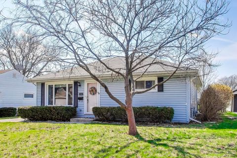 Tiny photo for 314 N Owen Street, Mount Prospect, IL 60056 (MLS # 12596123)