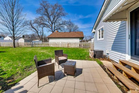 Tiny photo for 314 N Owen Street, Mount Prospect, IL 60056 (MLS # 12596123)