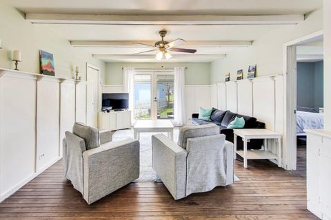 Tiny photo for 314 N Owen Street, Mount Prospect, IL 60056 (MLS # 12596123)