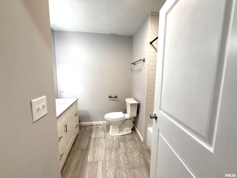 Tiny photo for 3005 W WOODLAWN Place, Marion, IL 62959 (MLS # EB458077)