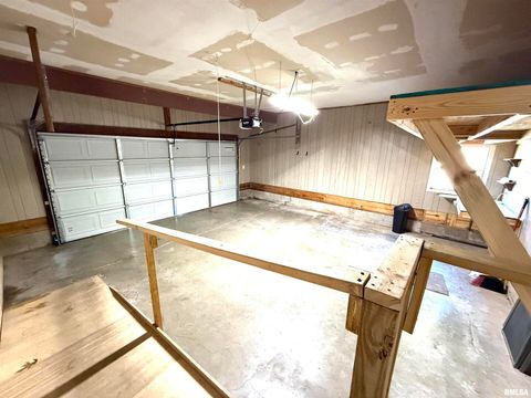 Tiny photo for 3005 W WOODLAWN Place, Marion, IL 62959 (MLS # EB458077)