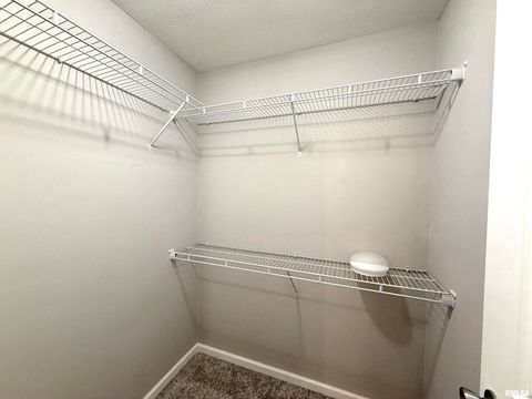 Tiny photo for 3005 W WOODLAWN Place, Marion, IL 62959 (MLS # EB458077)