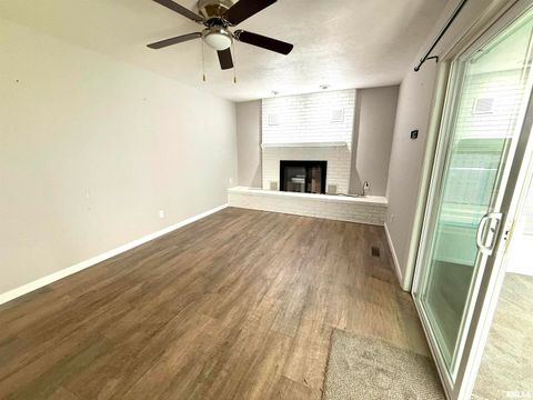 Tiny photo for 3005 W WOODLAWN Place, Marion, IL 62959 (MLS # EB458077)