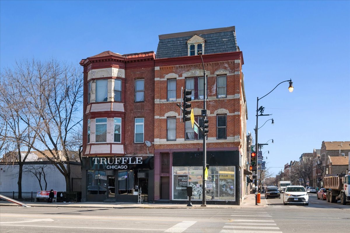 1725 S Ashland Avenue, Chicago, IL, 60608 1 1725 S Ashland Avenue