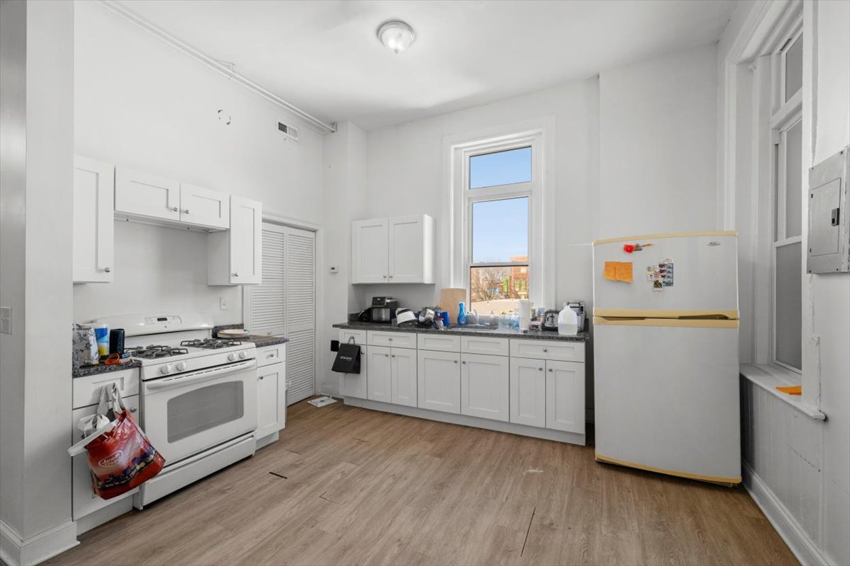 1725 S Ashland Avenue, Chicago, IL, 60608 3 1725 S Ashland Avenue