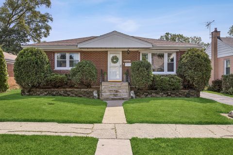 Tiny photo for 1447 Heidorn Avenue, Westchester, IL 60154 (MLS # 12686676)