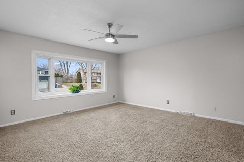 Tiny photo for 4811 Gaines Street, Davenport, IA 52806 (MLS # 12558835)