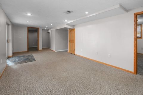 Tiny photo for 4811 Gaines Street, Davenport, IA 52806 (MLS # 12558835)