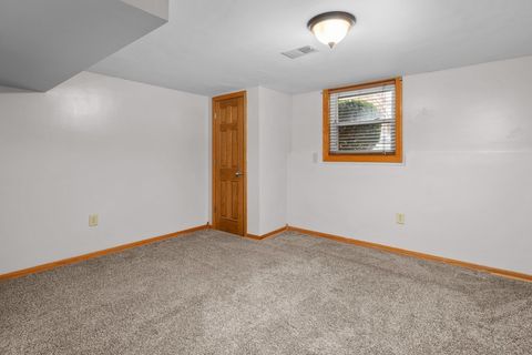 Tiny photo for 4811 Gaines Street, Davenport, IA 52806 (MLS # 12558835)