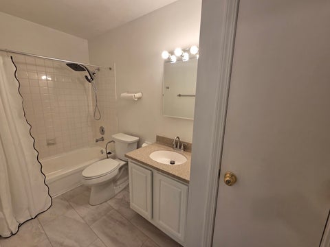 Tiny photo for 9B E Dundee Quarter Drive #303, Palatine, IL 60074 (MLS # 12714325)