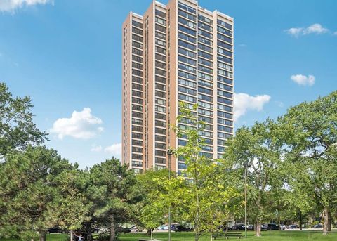 Photo of 1850 N CLARK Street #201, Chicago, IL 60614 (MLS # 12529913)