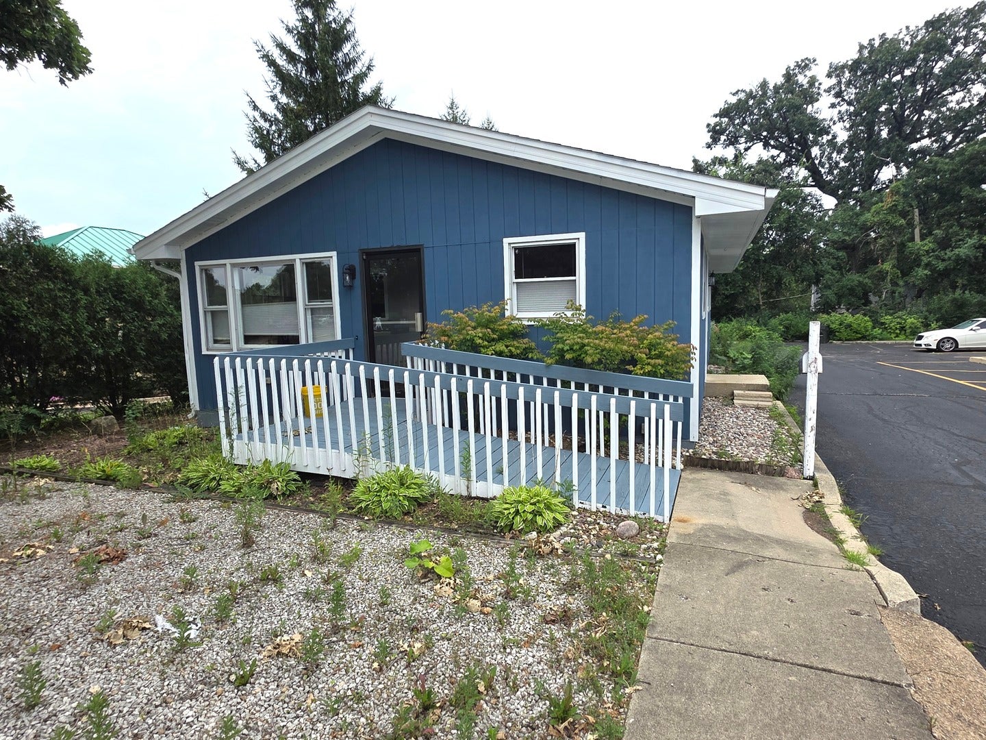 338 S County Farm Road