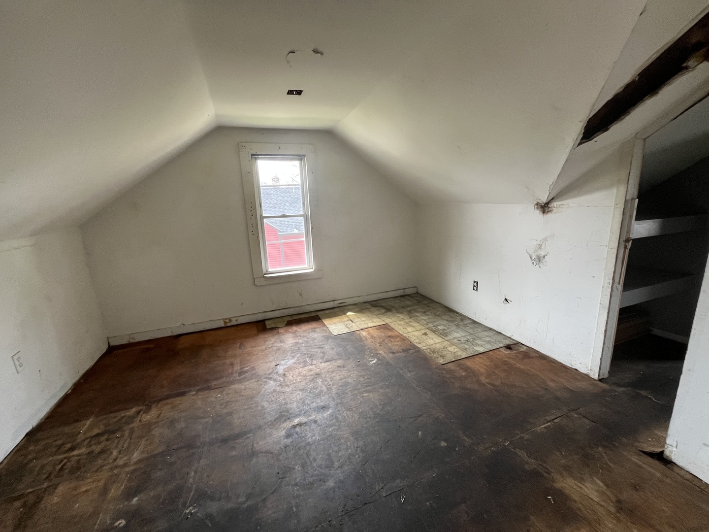 1324 E New York Street