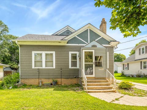 Tiny photo for 1247 W Logan Street, Freeport, IL 61032 (MLS # 12718211)