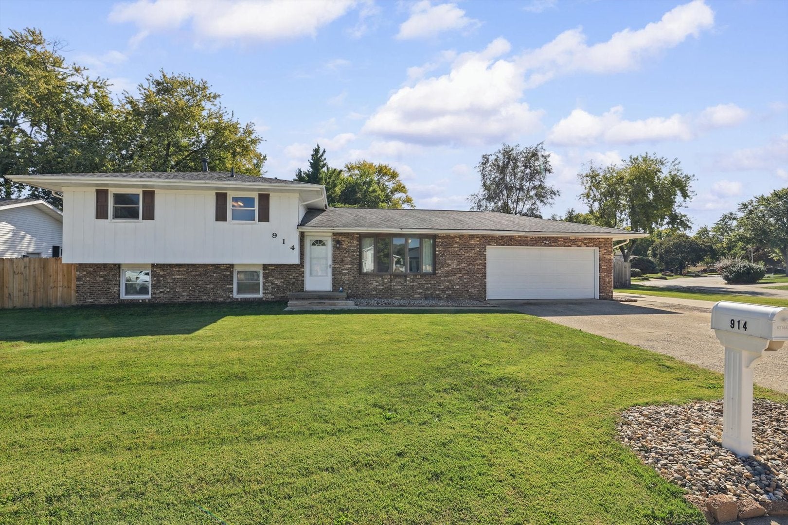 914 North Drive