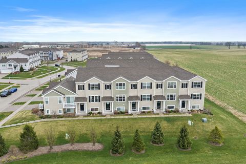 Tiny photo for 2563 Bella Drive, Pingree Grove, IL 60140 (MLS # 12608482)