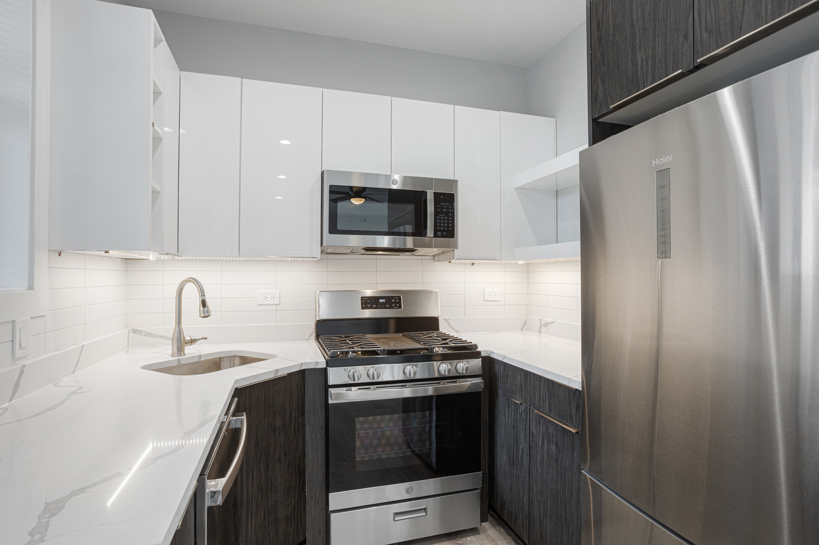 1243 W Morse Avenue 2