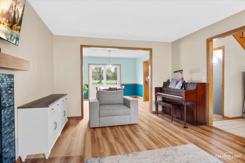 Tiny photo for 204 Country Lane, Yorkville, IL 60560 (MLS # 12612032)