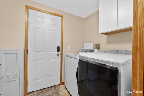 Tiny photo for 204 Country Lane, Yorkville, IL 60560 (MLS # 12612032)