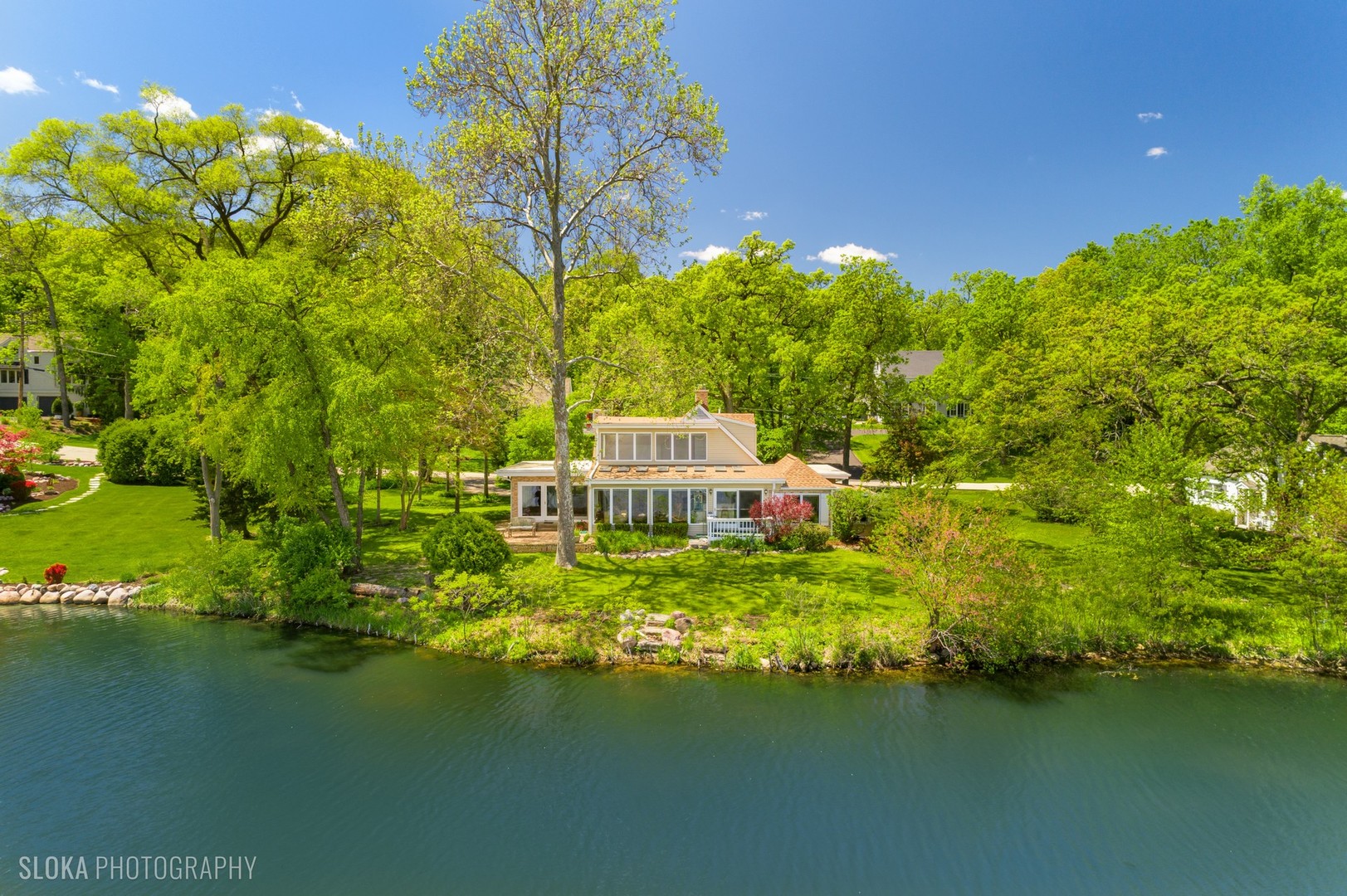 145 W Lake Shore Drive