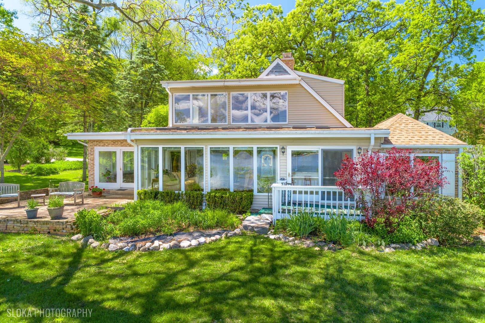 145 W Lake Shore Drive