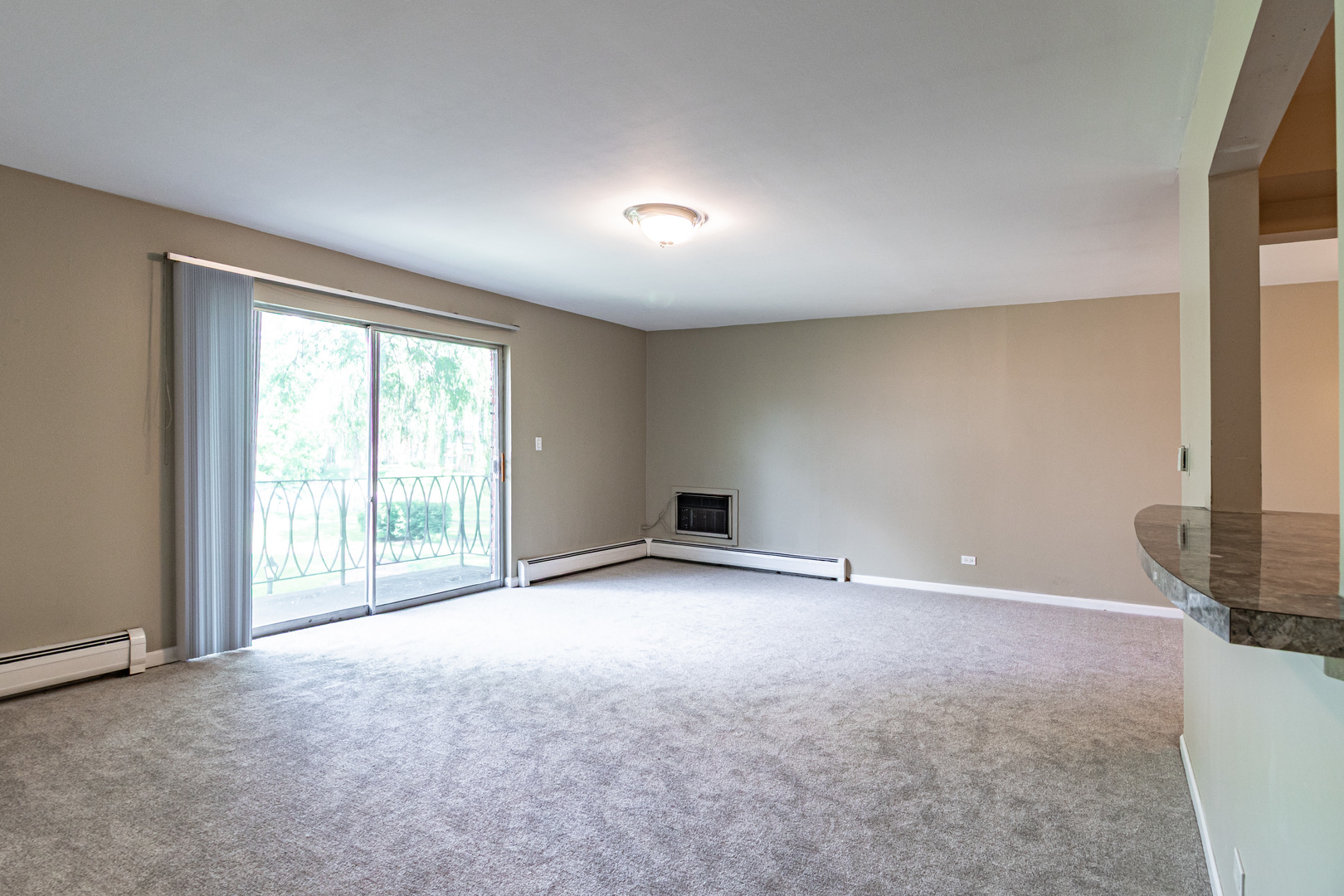 711 E Falcon Drive 201