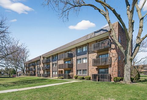 Tiny photo for 1502 Woodbridge Road #1G, Joliet, IL 60436 (MLS # 12601298)