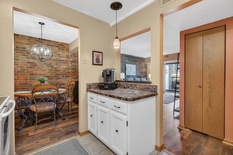 Tiny photo for 1502 Woodbridge Road #1G, Joliet, IL 60436 (MLS # 12601298)