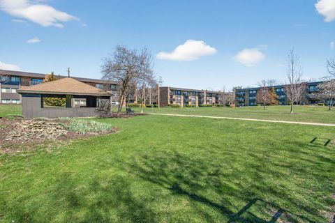 Tiny photo for 1502 Woodbridge Road #1G, Joliet, IL 60436 (MLS # 12601298)