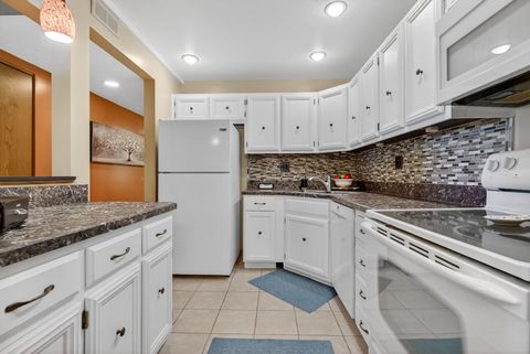 Tiny photo for 1502 Woodbridge Road #1G, Joliet, IL 60436 (MLS # 12601298)