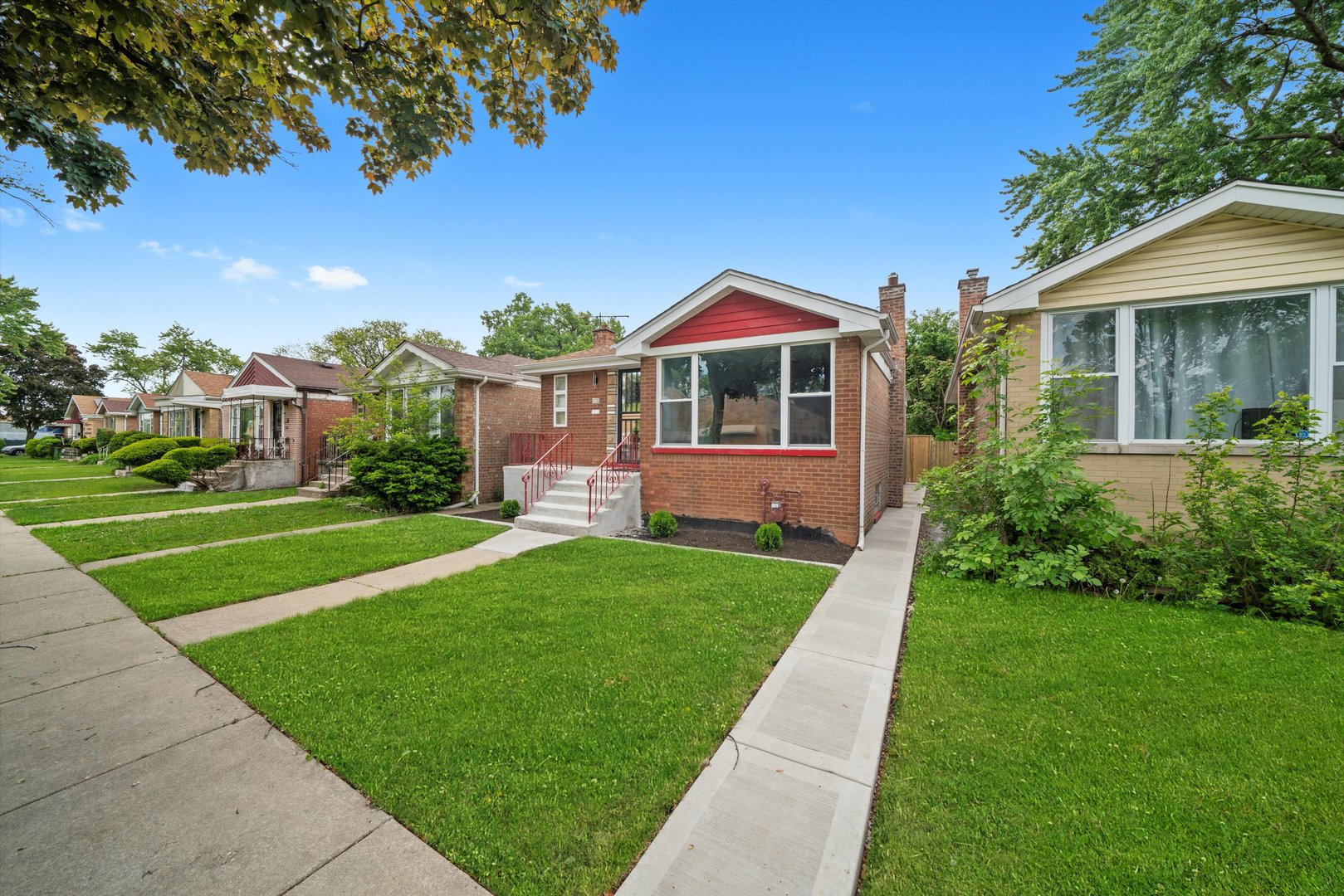 1723 W 75th Place