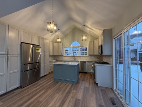 Tiny photo for 36230 N Old Creek Court, Gurnee, IL 60031 (MLS # 12562607)