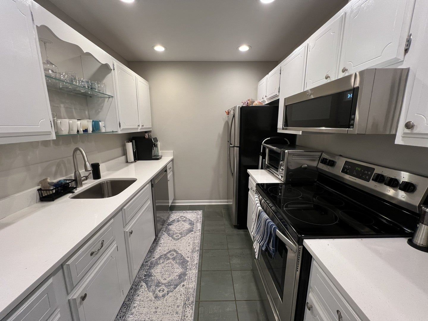 2600 Windsor Lane 2E