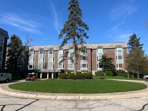 Photo of 2600 Windsor Lane #2E, Park Ridge, IL 60068 (MLS # 12711108)