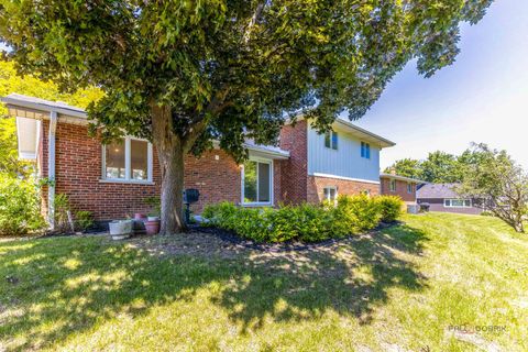 Tiny photo for 14739 Maple Avenue, Orland Park, IL 60462 (MLS # 12670099)