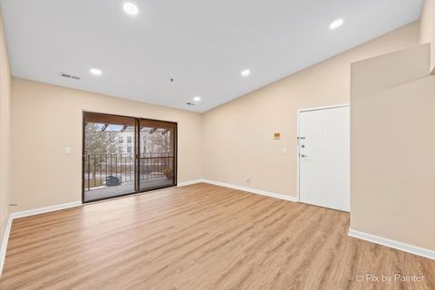 Tiny photo for 21W581 North Avenue #58, Lombard, IL 60148 (MLS # 12539797)