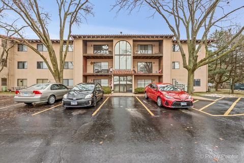 Tiny photo for 21W581 North Avenue #58, Lombard, IL 60148 (MLS # 12539797)